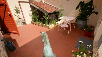 Superior-Dreibettzimmer, Nichtraucher (Suite Voyage) | Terrasse/Patio