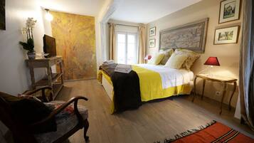 Superior-Dreibettzimmer, Nichtraucher (Odilon Redon) | Individuell dekoriert, individuell eingerichtet, Verdunkelungsvorhänge