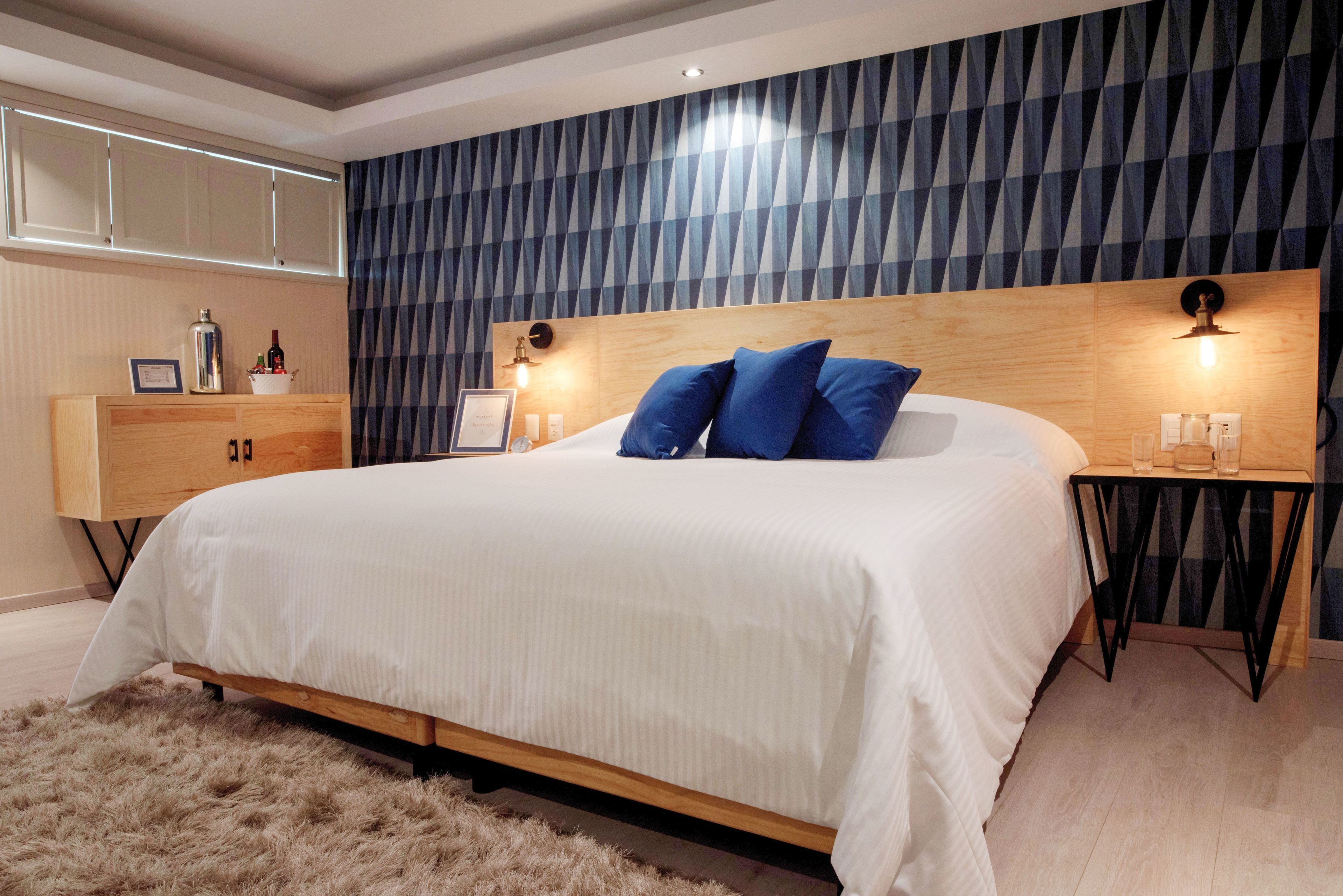 master suite | premium bedding, down duvets, iron/ironing board, free wifi