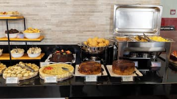Desayuno buffet incluido todos los días