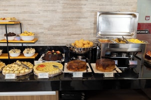 Desayuno buffet incluido todos los días 