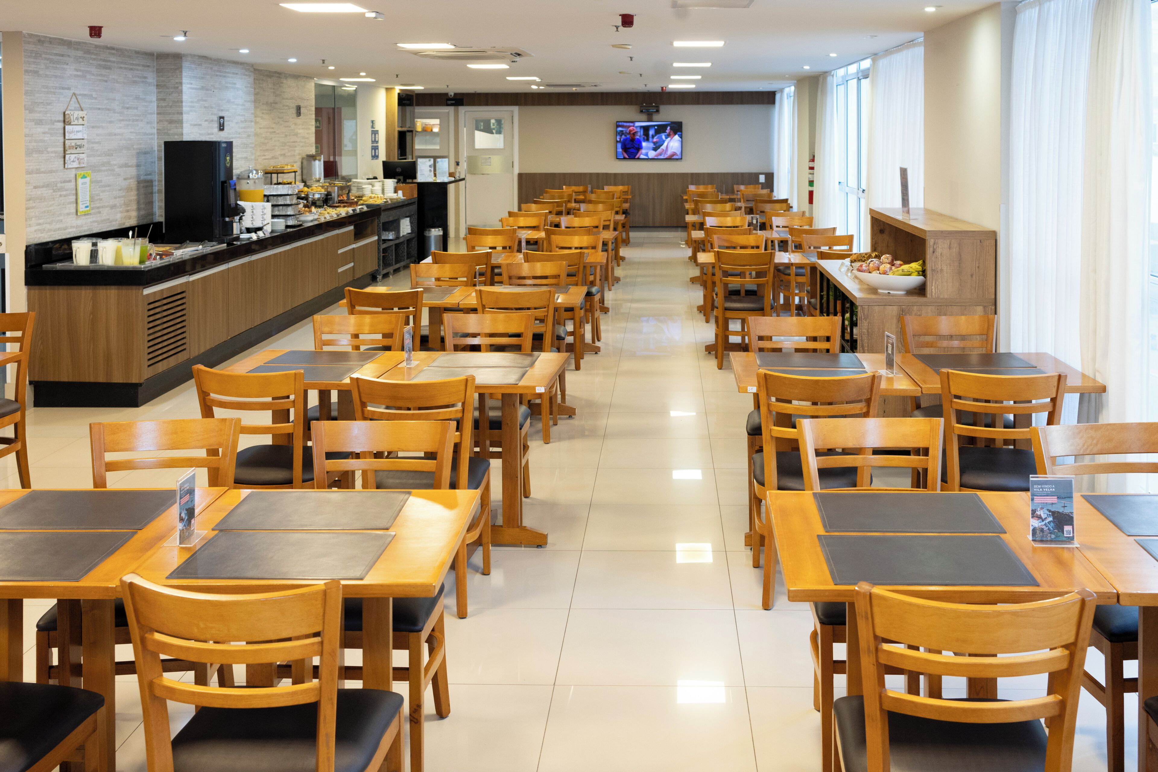 Free daily buffet breakfast