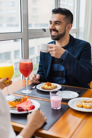 Dagelijks ontbijtbuffet inbegrepen