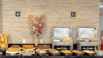 Desayuno buffet incluido todos los días