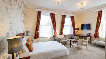 1 bedroom, premium bedding, memory foam beds, individually decorated