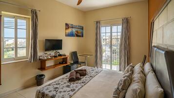Standard Room, Balcony | In-room safe, iron/ironing board, free WiFi, bed sheets