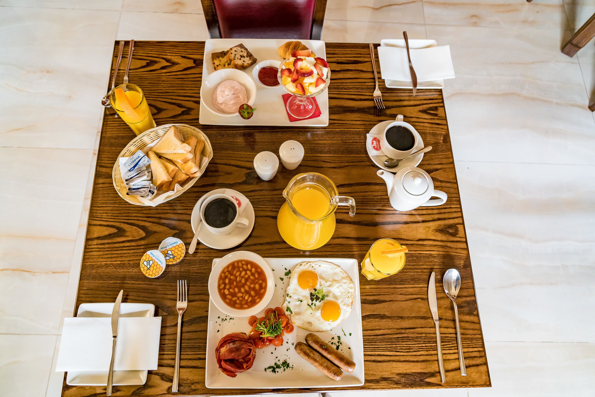 free daily cooked-to-order breakfast