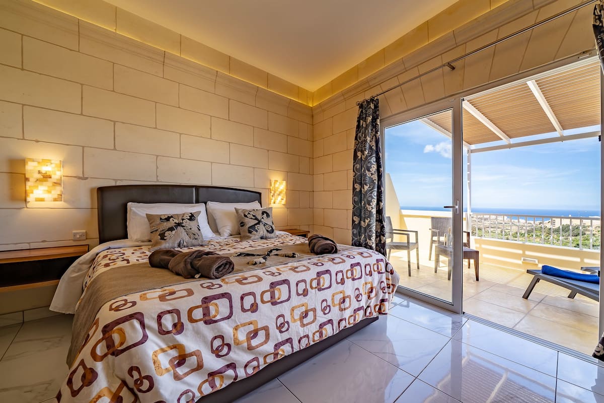 superior room, terrace, sea view | 1 bedroom, in-room safe, iron/ironing board, free wifi