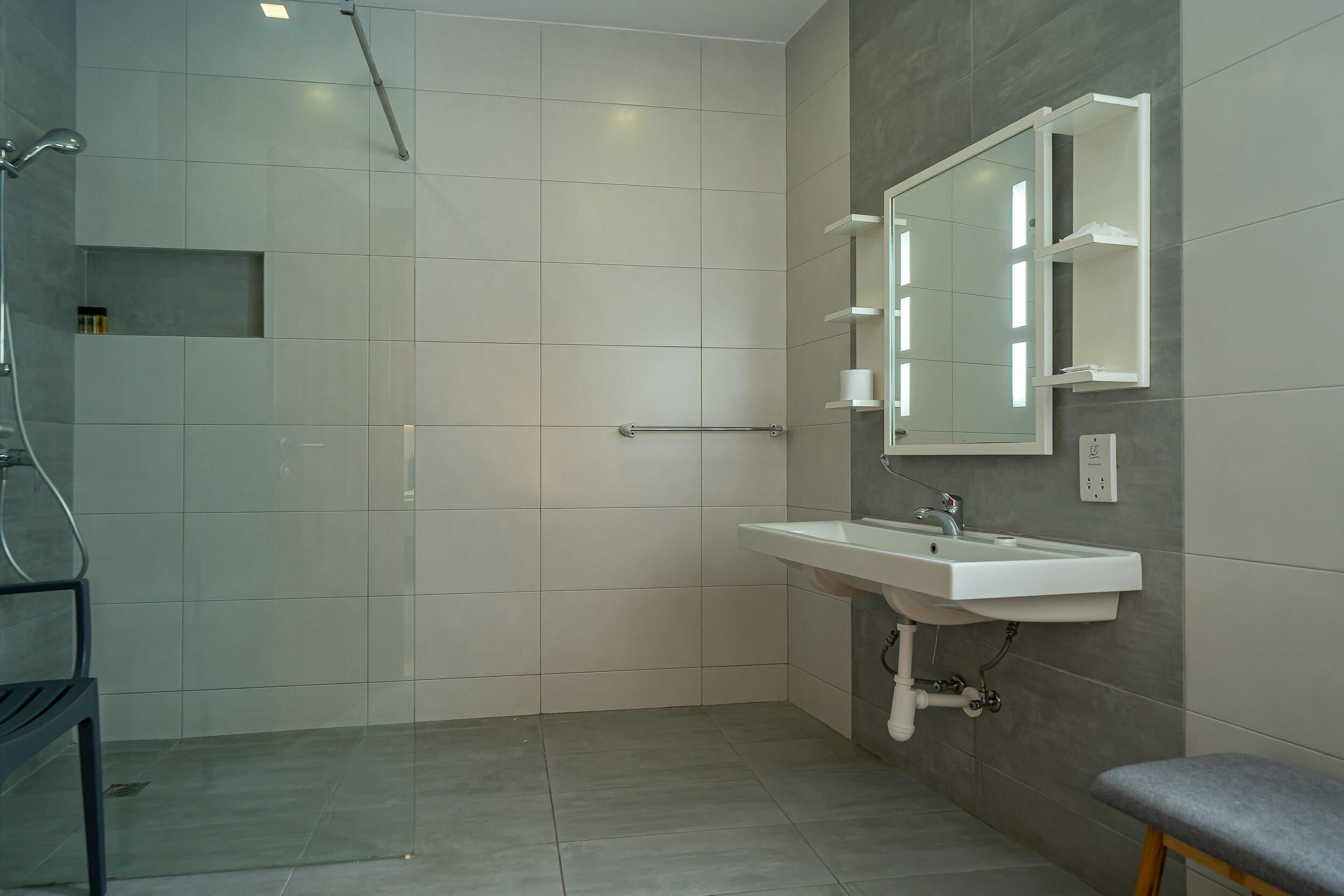 double room | 1 bedroom, in-room safe, iron/ironing board, free wifi