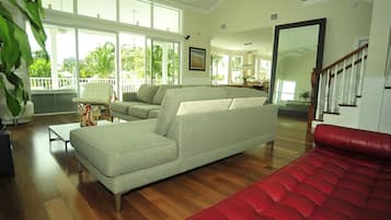 Luxury Villa, 5 Bedrooms, Ocean View | Living area | IPod dock
