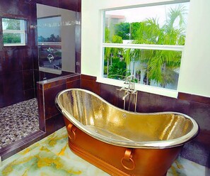Vila superluxo, 6 quartos, vista para o oceano | Banheira de imersão