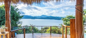 Isla Chiquita Glamping Hotel