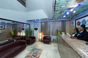 Lobby - Dilic Hotel (Abuja)