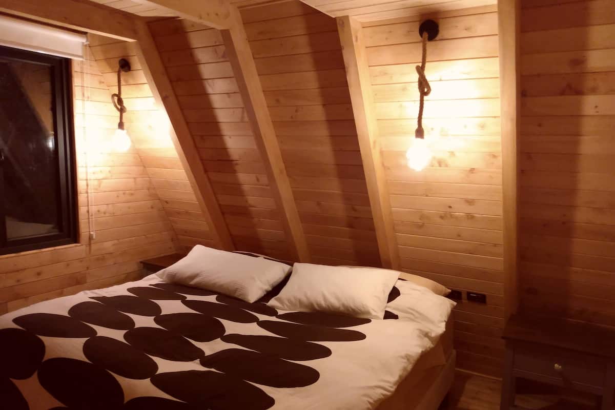 1 slaapkamer, donzen dekbedden, bedden met traagschuimmatras