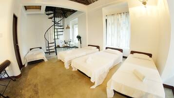 2 bedrooms, laptop workspace, bed sheets