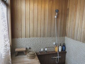 Family Suite, Mountain View, Slope side | Bathroom | Combined shower/bathtub, slippers, towels - Hakuba Landmark Happo Lodge (Hakuba)