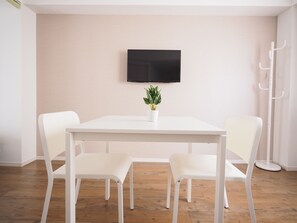 Apartment | Living area - Living CUBE Tabata Station (Tokyo)