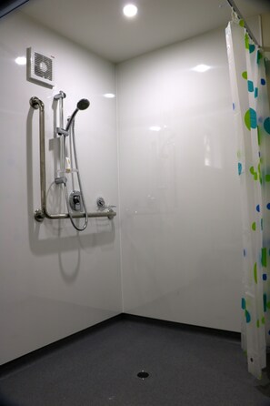 Family Room | Bathroom