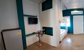 Standard-Dreibettzimmer | Zimmersafe, kostenloses WLAN, Bettwäsche