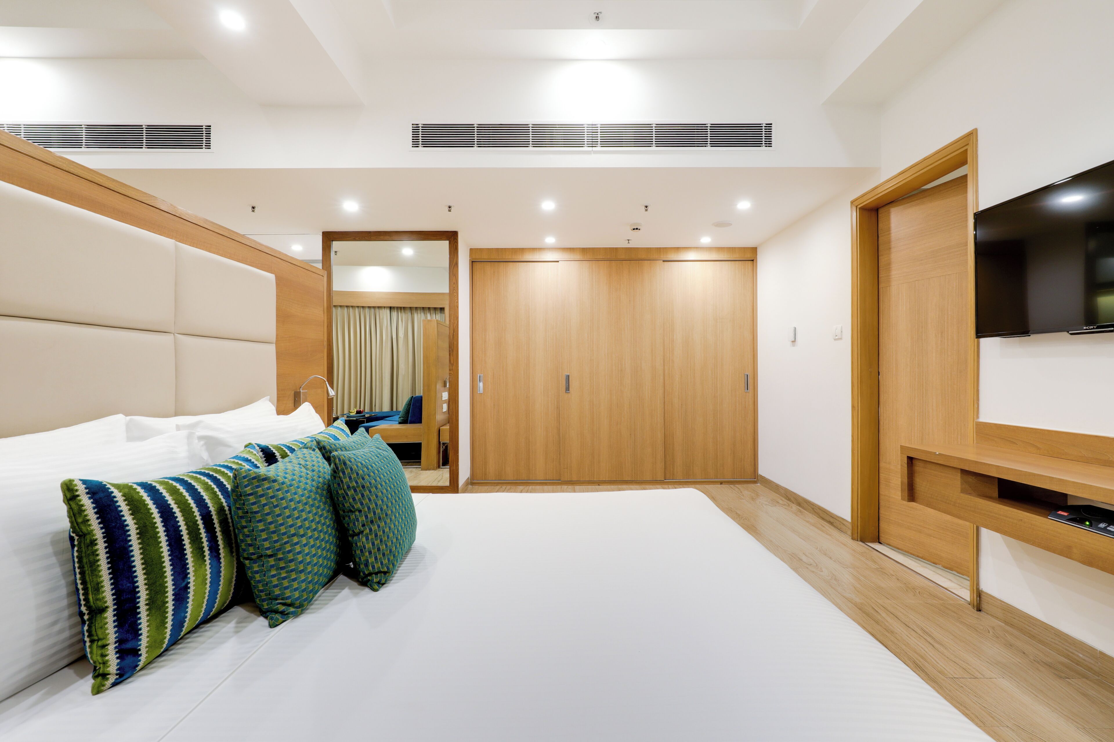 Executive Suite, 1 Bedroom | In-room safe, desk, blackout drapes, iron/ironing board
