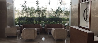 โรงแรมเลมอนทรี ซอกเตอร์ 60, กูรูแกรม