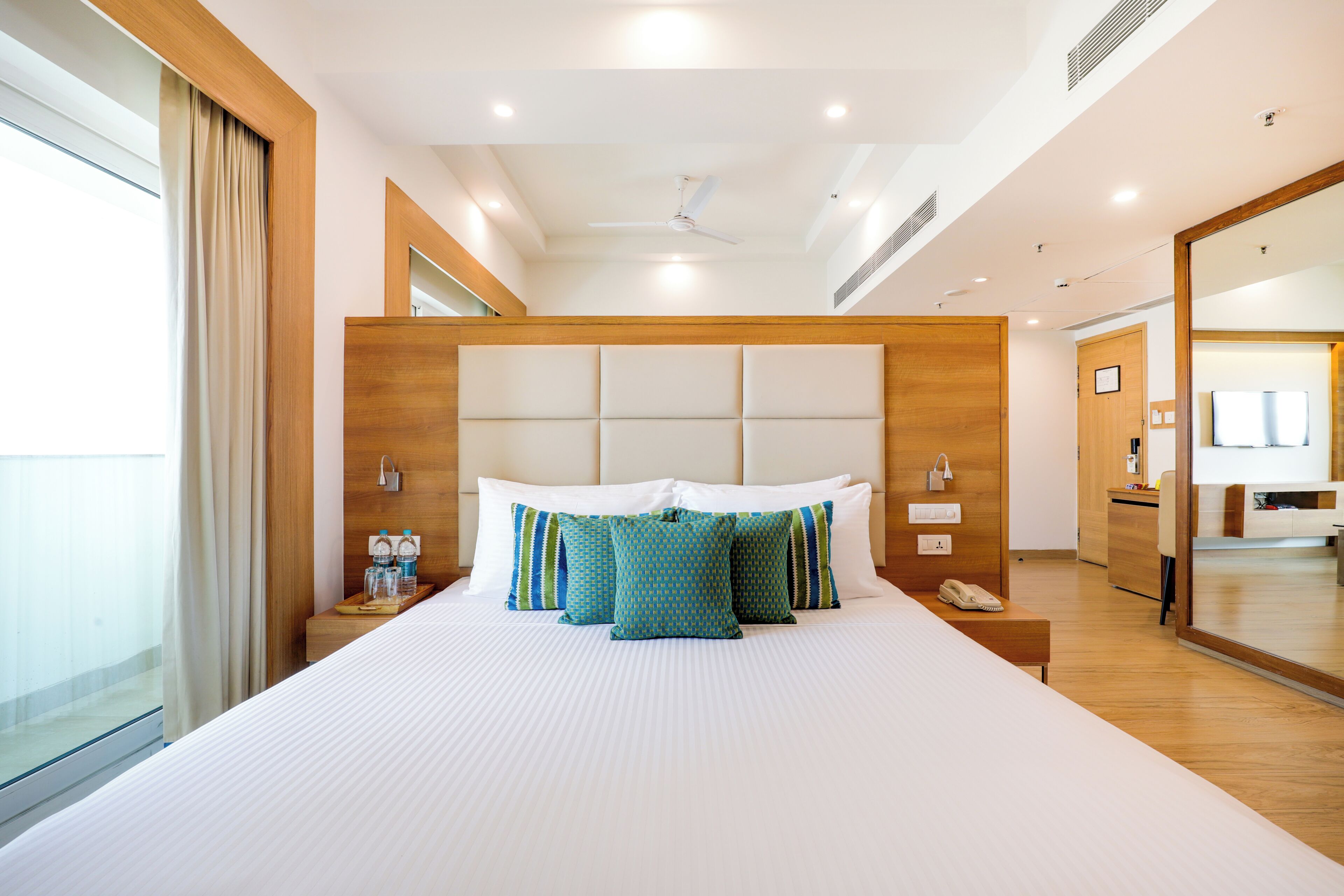 Executive-Suite, 1 Schlafzimmer | Zimmersafe, Schreibtisch, Verdunkelungsvorhänge, Bügeleisen/Bügelbrett