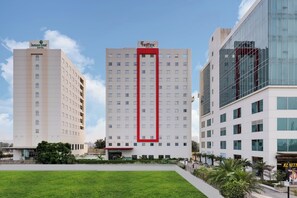 Front of property - Red Fox by Lemon Tree Hotels, Sector 60, Gurugram (Sohna)