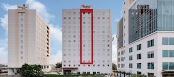 Red Fox by Lemon Tree Hotels, Sector 60, Gurugram
