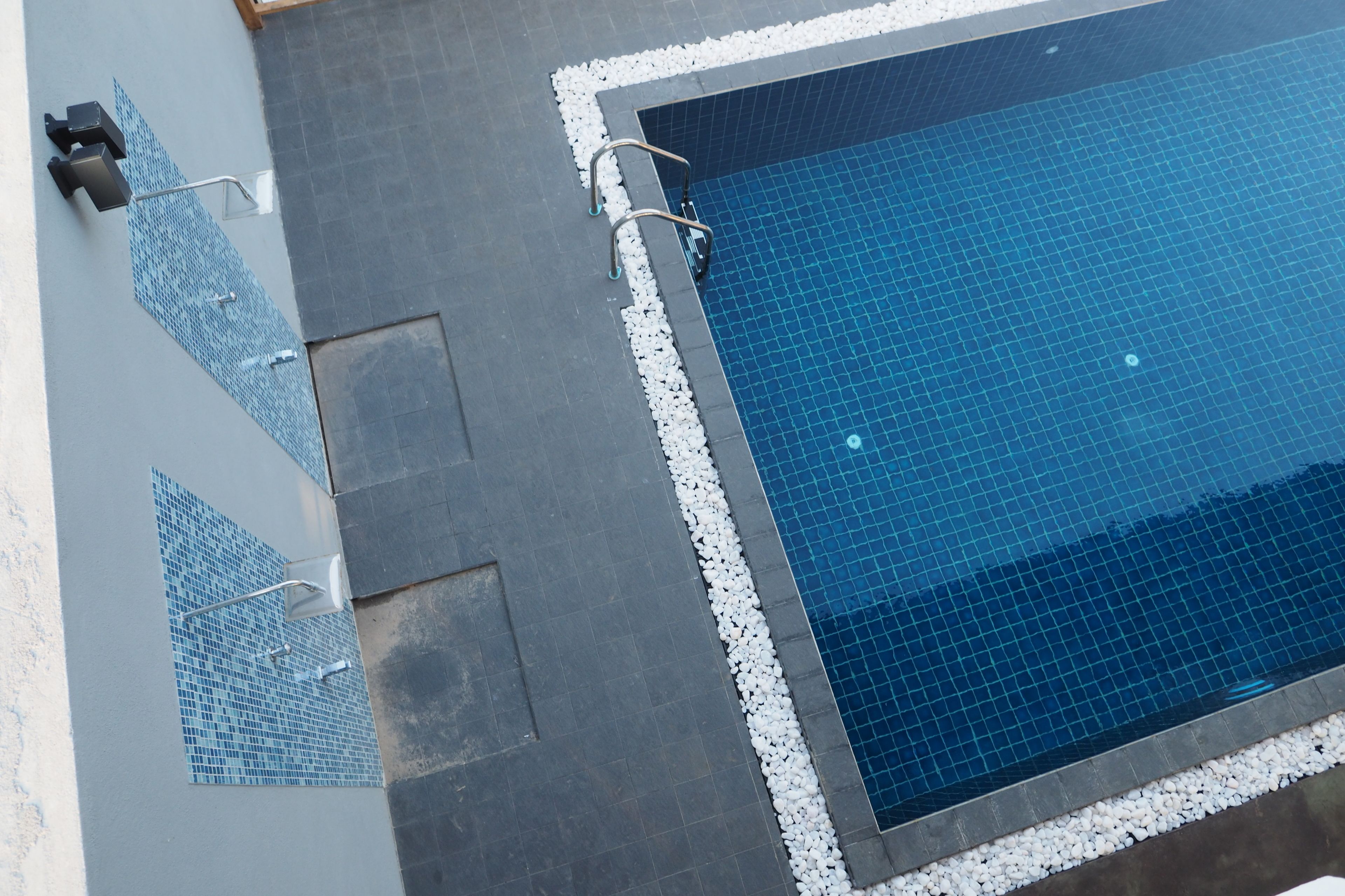 outdoor pool, pool loungers