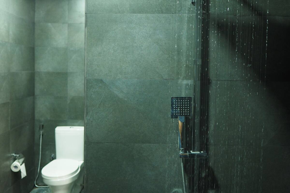 comfort double room, patio, ocean view | bathroom | shower, free toiletries, hair dryer, towels