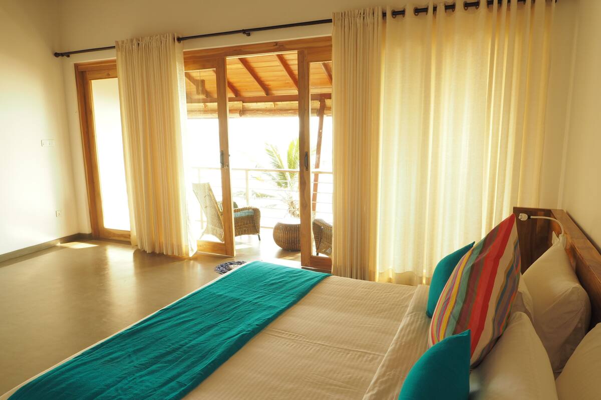 Cortinas blackout, cunas, camas plegables/adicionales y wifi gratis 