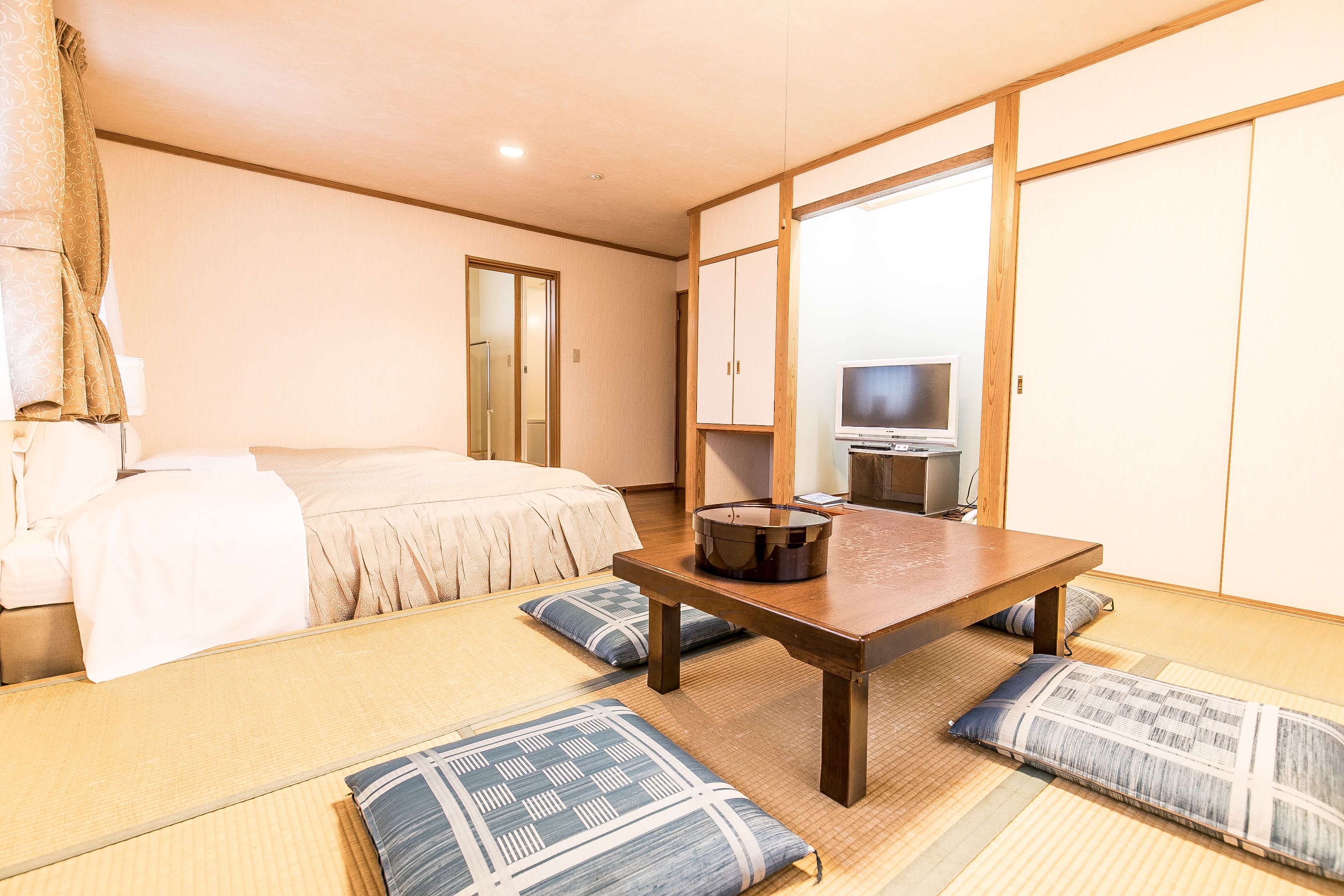 room (western-japanese style) | free wifi, bed sheets