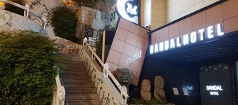 Bandal Hotel