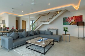 Villa, 4 Bedrooms | Living area