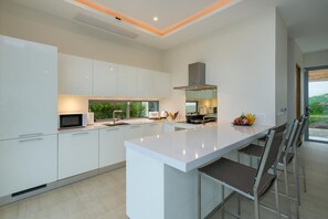 Private kitchen - The Ridge Villa 7 (Koh Samui)