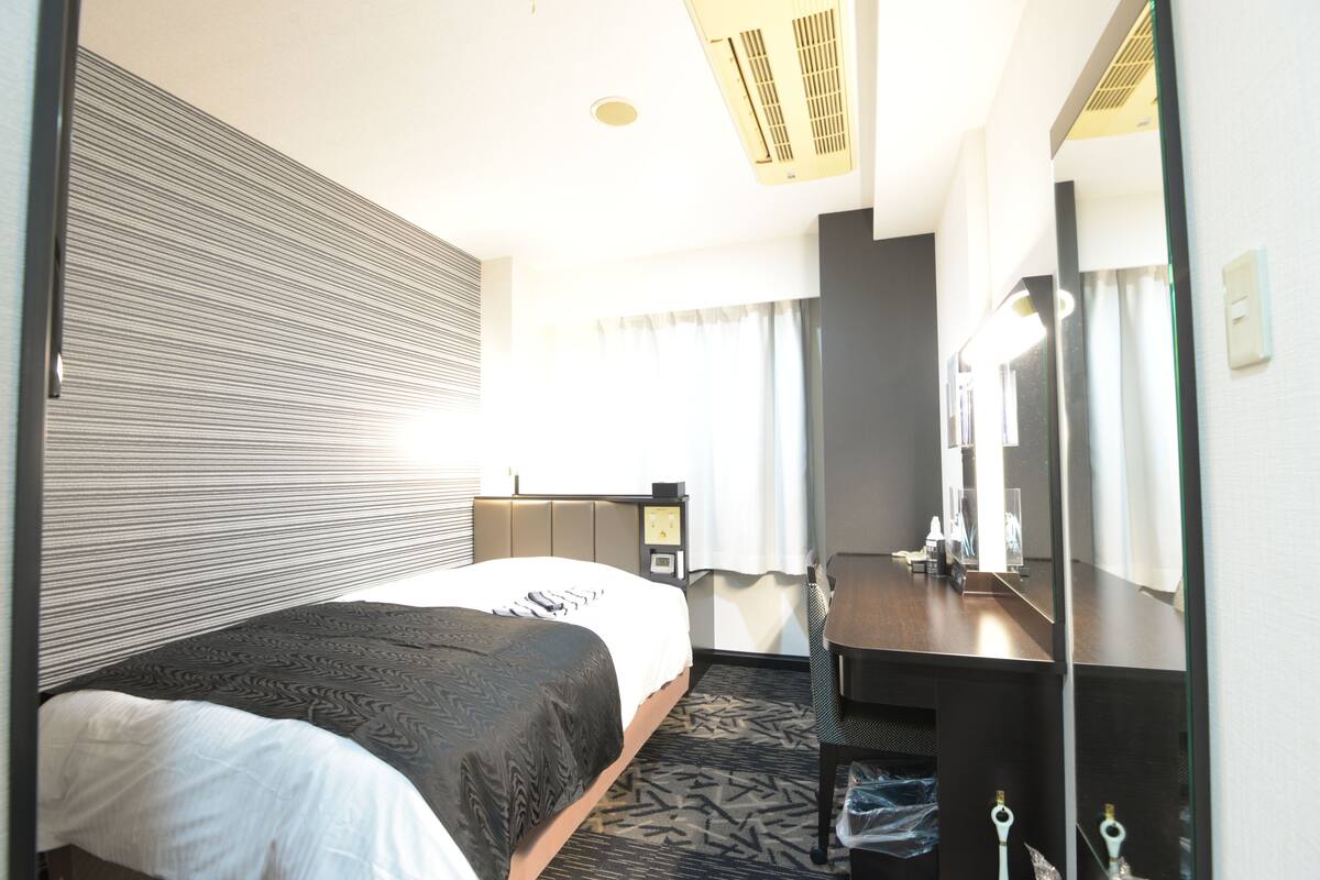 Peralatan tempat tidur premium, gebar bulu kapas, meja 