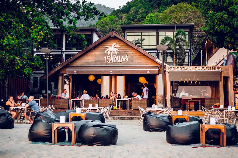 15 Palms Beach Resort