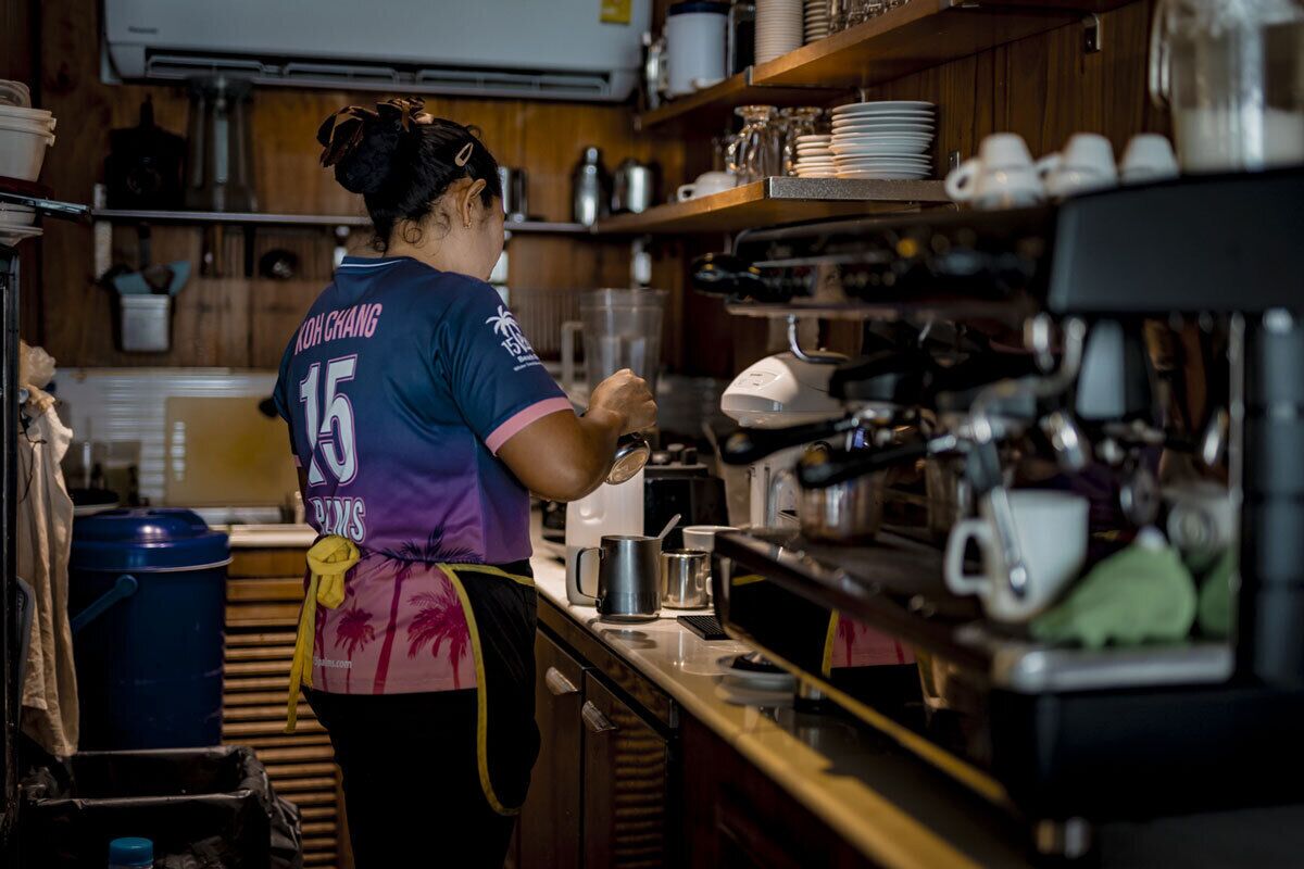 breakfast, lunch, dinner served; local and international cuisine