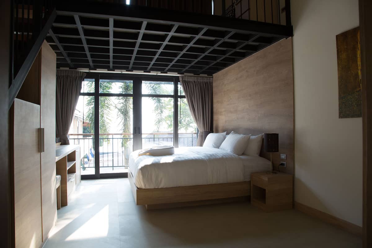 1 bedroom, in-room safe, desk, soundproofing