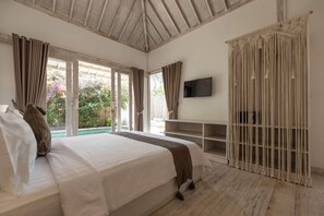 Minibar, in-room safe, desk, soundproofing - Villas Edenia (Gili Trawangan)