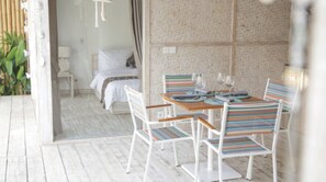 Vil·la, 2 dormitoris, piscina privada | Minibar, caixa forta a l'habitació i escriptori 