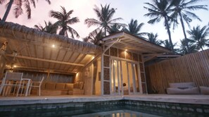 Minibar, in-room safe, desk, soundproofing - Villas Edenia (Gili Trawangan)