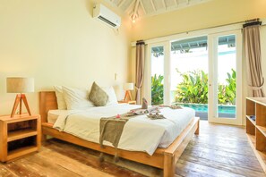 Habitació doble Comfort, 1 dormitori, piscina privada | Minibar, caixa forta a l'habitació i escriptori 