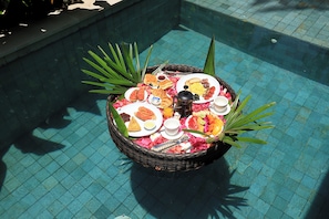 In-room dining - Villas Edenia (Gili Trawangan)