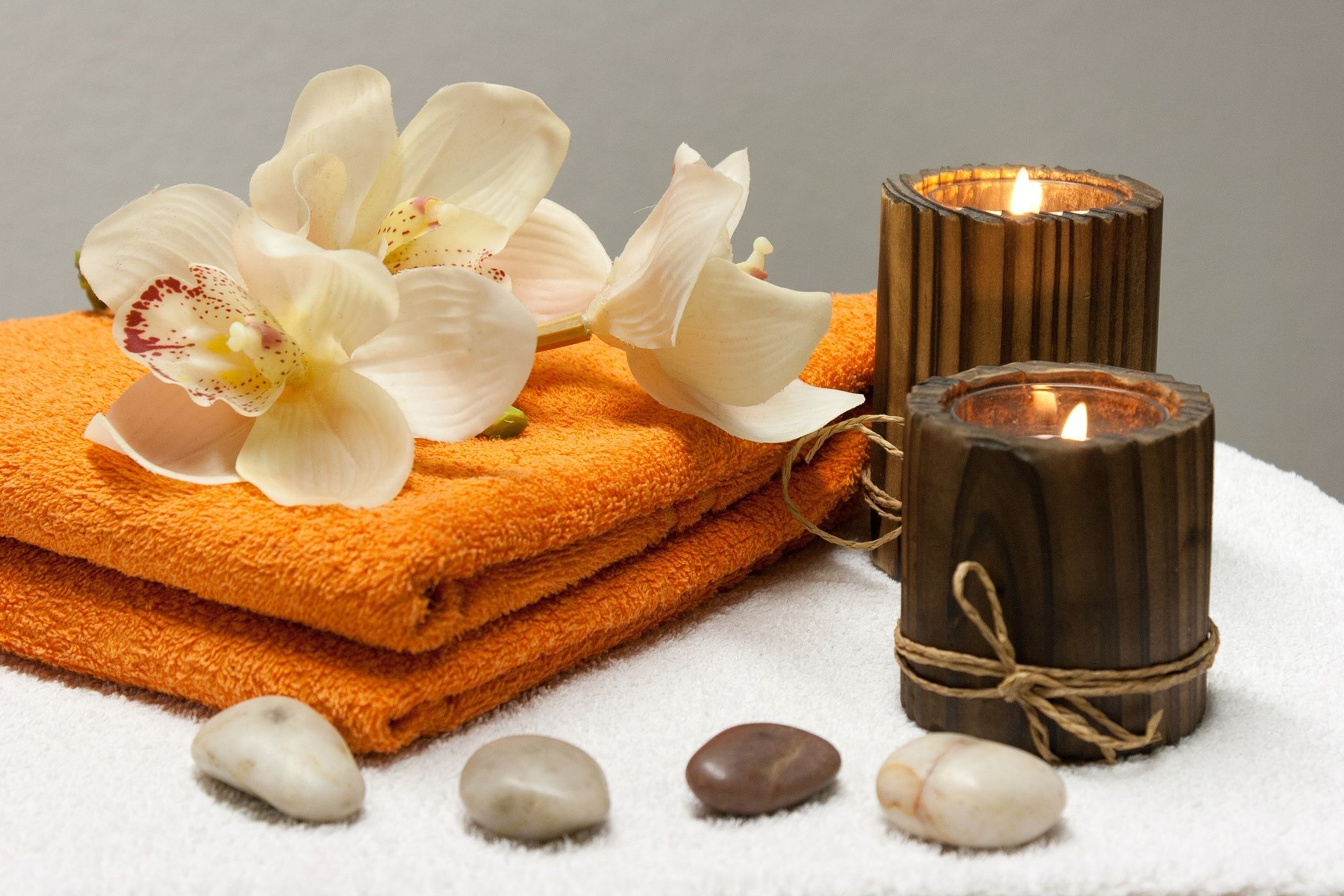 couples treatment room(s), aromatherapy, hot stone massages