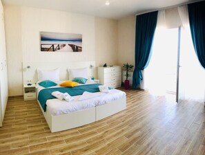 Junior Room | In-room safe, free WiFi, bed sheets - Apart-hotel Poseidon (Burlacha Balka)