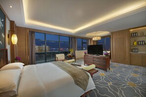 Minibar, in-room safe, desk, blackout curtains