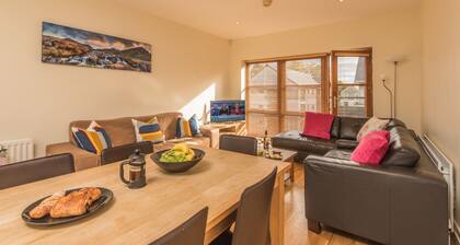 Giant Serviced Apartments Malone Square