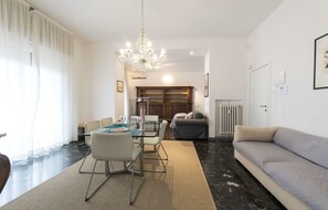 Loft, Terrace, City View | Living area