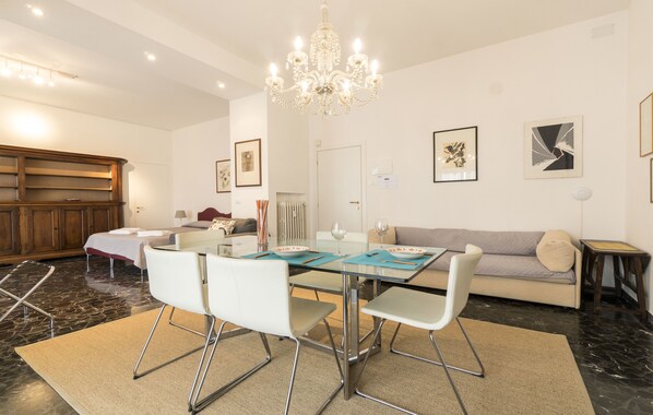Loft, Terrace, City View | Living area